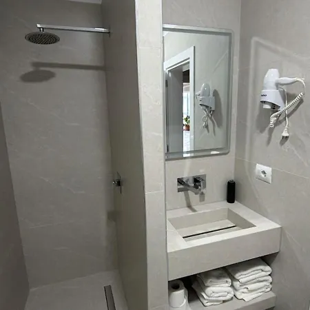 Отель Kamomil