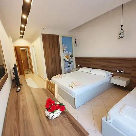 Kamomil Hotel 3*