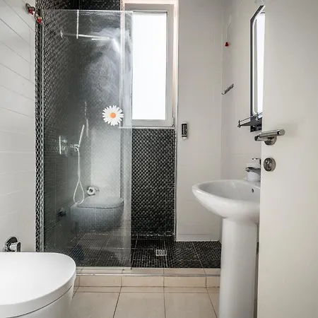 Kamomil Hotel 3*