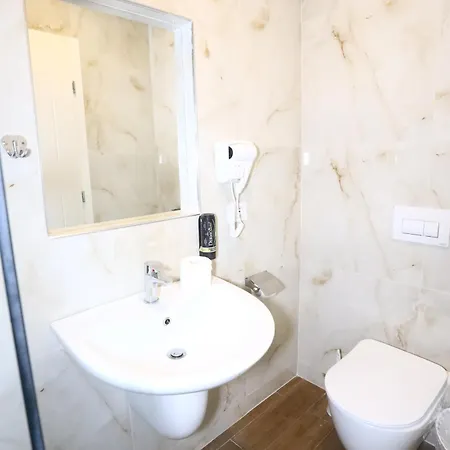 Kamomil 3* Škalngur