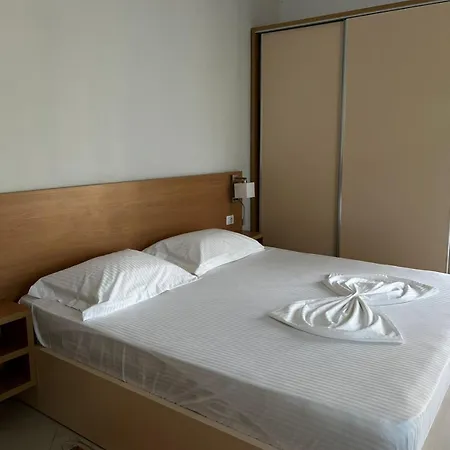 Kamomil Hotel