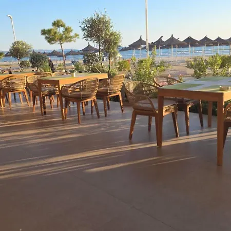 Kamomil Hotel