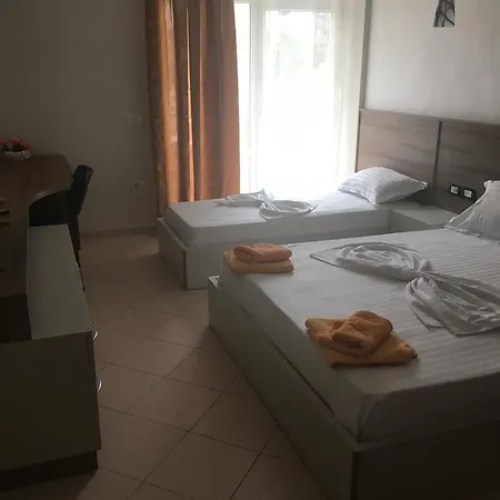 Kamomil Hotel