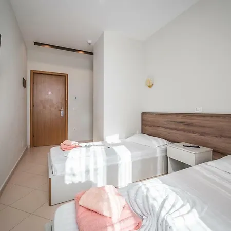 호텔 Kamomil Škalngur