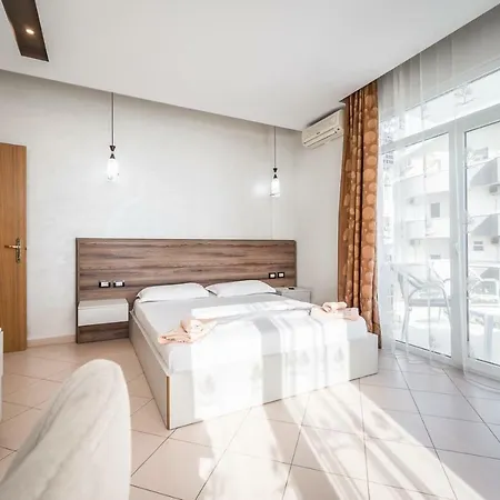 Kamomil Hotel 3*