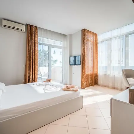 Kamomil 3* Škalngur