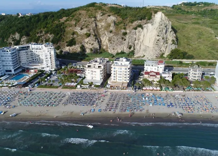 Kamomil Hotel 3*