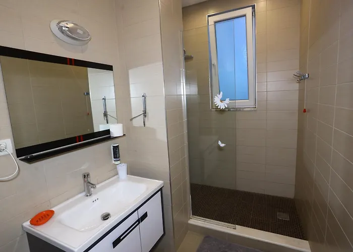Kamomil Hotel Shkallnur