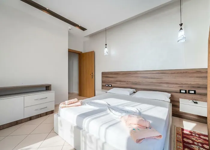 Kamomil Hotel Shkallnur