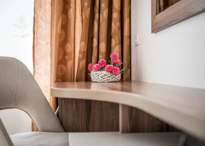 Kamomil Hotel 3*
